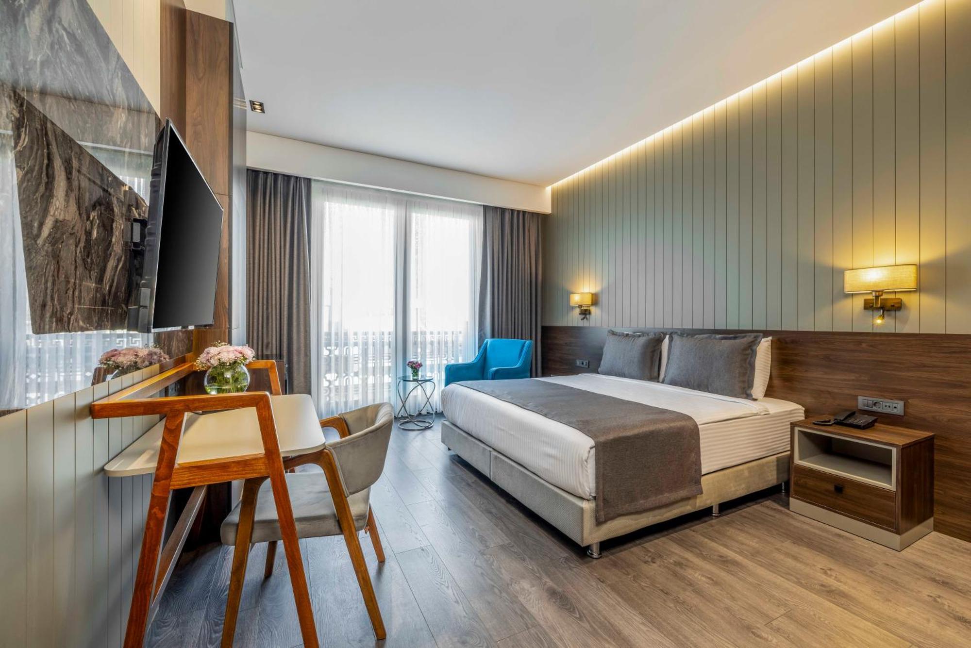 Hotel Ezkar Bathonea Art Istanboel
